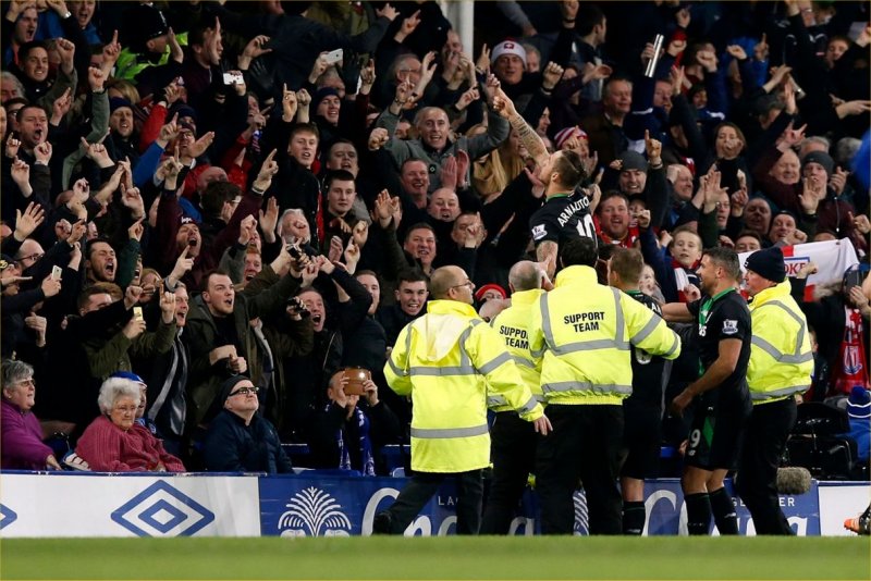 Travelling Fans?